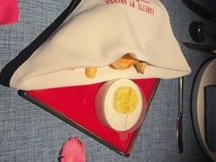 -弦月窗LUNETTE BY AMANDA(复兴路店)