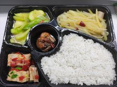 -香巴拉云南餐厅(华莱坞店)