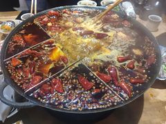 -白乐天毛肚火锅馆(解放碑店)