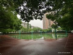 -上海市民办新华初级中学