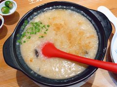 招牌八珍生蚝粥-蚝美人·生蚝海鲜烧烤(茶花园店)
