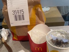 -麦当劳(中二横路店)