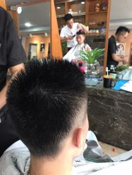 -水灵珑美容造型中心