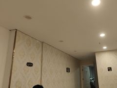 -老街烧烤大排档·地道湖北菜·龙虾馆(汉口火车站店)