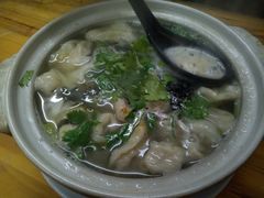 -小许三鲜砂锅馄饨店(家多乐烟酒店)