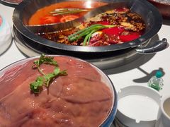 -茅草房·河畔园林火锅