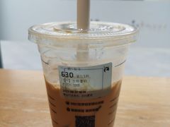 生椰拿铁-瑞幸咖啡(石榴中心店)