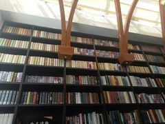 -钟书阁(松江泰晤士小镇店)