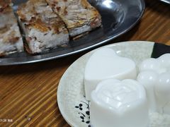 -洲心明记烧肉大粥(总店)