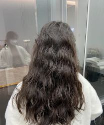 -丝语萱形象