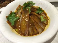 -赶海部落海鲜城(海阳路店)