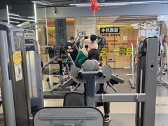 -超鹿运动(五四路恒力城店)