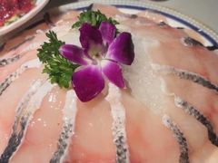 -茅草房·河畔园林火锅