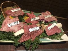 松阪牛肉拼盘-松阪牛焼肉M(法善寺横丁店)