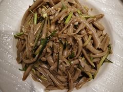 -东口码头·烧鸽子·鱼头泡饼·地方菜(金鹰悦城店)