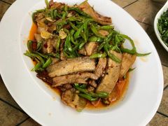 青椒回锅肉-月圆霖特色农家乐