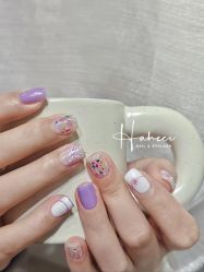 -花岐款式专研健康美甲沙龙