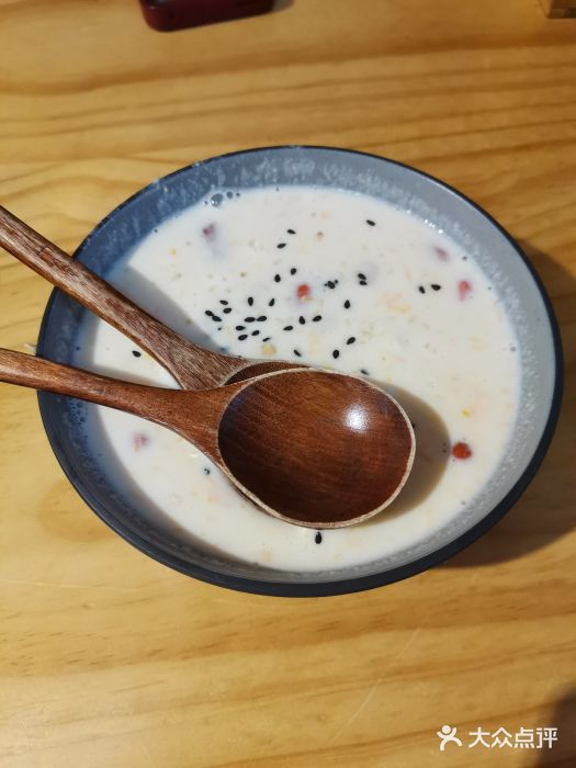 勺子米线·云南传统小吃市集(四方街店)牛奶鸡蛋醪糟图片