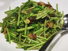 泥蒿炒腊肉-飶香居(省博物馆店)