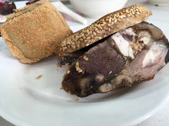 夹肉烧饼-老磁器口豆汁店(天坛店)