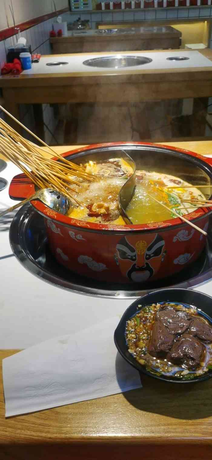 耙耳朵串串(总店)-"说真的,我觉得就是又一家网红店小姐姐们.