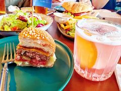 摩天牛肉汉堡-海风酒吧 喝精酿 听民谣(阿那亚礼堂店)