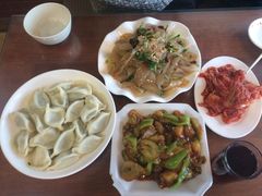 -东北四季饺子王(华山路店)