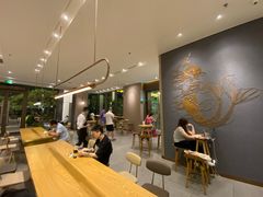 -星巴克臻选(深圳龙华红山天虹店)