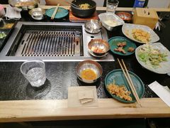-臻牛烤肉