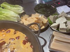 -鹿鸣山草本茶香火锅(园西路店)