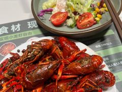 -金马门国际美食百汇(珞喻路店)