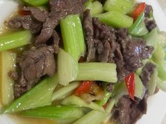 芹菜炒牛肉-长平老姿娘夜粥(平东一街店)