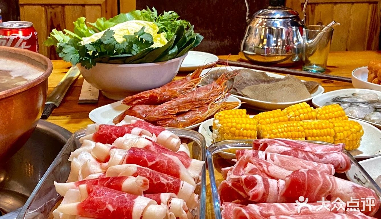 哈尔滨必吃铜火锅！！我被冒牛肉迷住了🤩