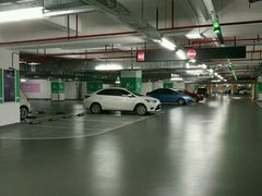 -龙湖虹桥天街-停车场