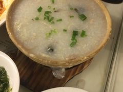 w皮蛋瘦肉粥-新大咀港式茶餐厅(宝山万达店)