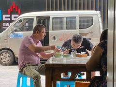 -老字号巴山酸菜米线(巴渝佳梦小区店)