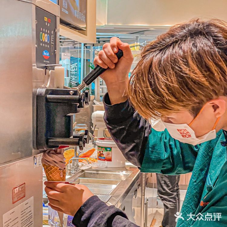 沈阳首家港风烘焙店🛍️超大网红爆款拍照纸袋即可拥有