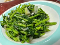 -崴海渔村(虹梅路店)