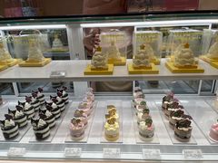 -好利来(上海长宁龙之梦店)