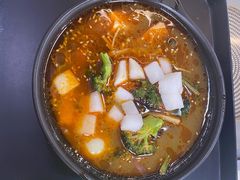 -锅神麻辣烫