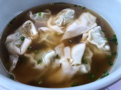 野荠菜鲜肉馄饨-南小馆(迪士尼小镇店)