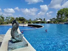 -上海滴水湖皇冠假日酒店