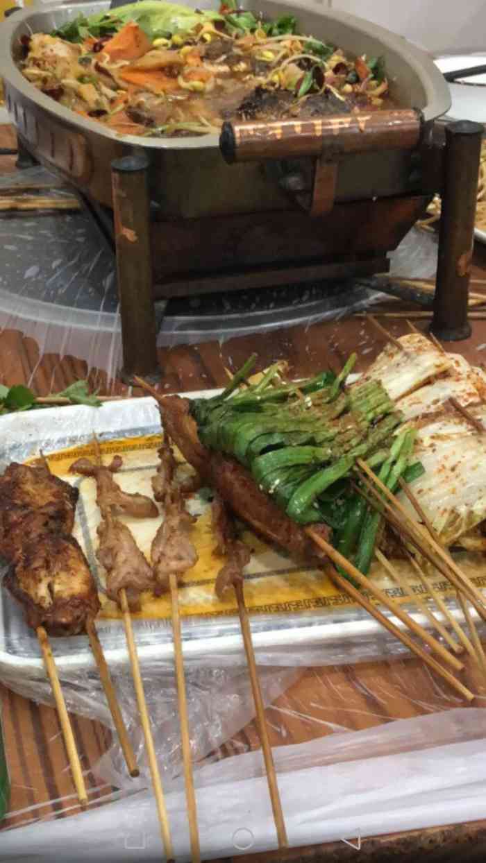 太阳火烧烤(城北西路店)-"富强新苑门口,他们家太谦虚了,以烧烤为招.