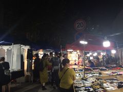 -吴山路夜市
