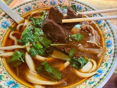 半筋半肉面-金杨拉面王小吃面馆·牛三宝面·红烧牛肉粉