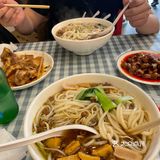 下午一点去吃的人也陆陆续续的去了不少呢