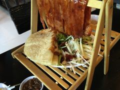 吊烧肉卷饼-我去·春饼文化主题餐厅(国定路总店)