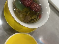 -三江源美食城
