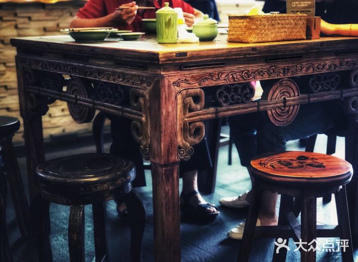 老清朝包子铺(开明街店)大堂图片