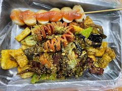 -二钢串叔麻辣烫(华龙大厦店)